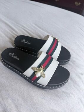White Slide Sandals with Gold Bee Accent